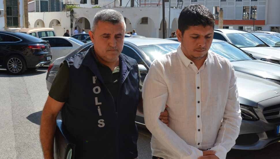 Tıbbi ürünleri sahte faturalarla gümrükleyen Altındağ’ın ardından Alper Şener Deniz de tutuklandı!